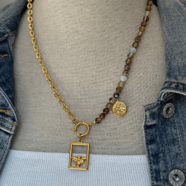 Collier mixte, perles et chaine thème abeille